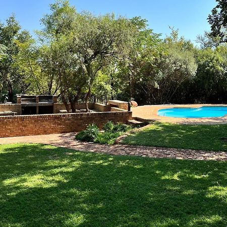 Featherwood Farm & Nyala Lodge Rayton ภายนอก รูปภาพ