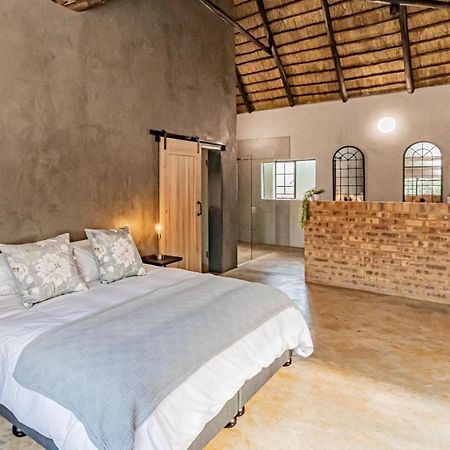 Featherwood Farm & Nyala Lodge Rayton ภายนอก รูปภาพ
