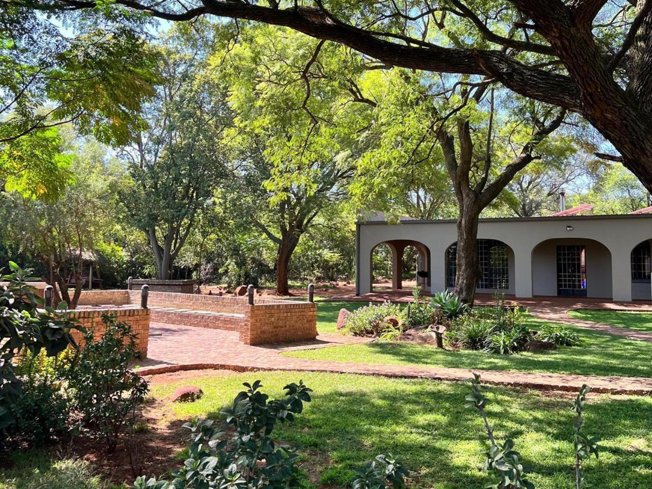 Featherwood Farm & Nyala Lodge Rayton ภายนอก รูปภาพ